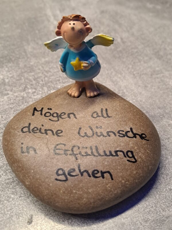 Stein mit dem Spruch Mögen all deine Wünsche in Erfüllung gehen - hellblauer Schutzengel
